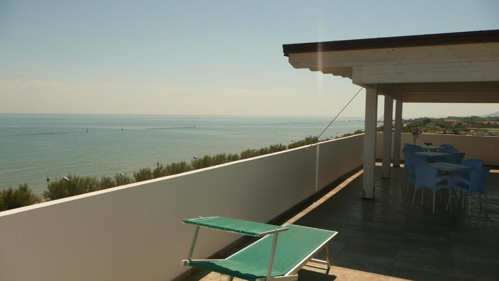 Hotel Narcisi Roseto Degli Abruzzi Esterno foto