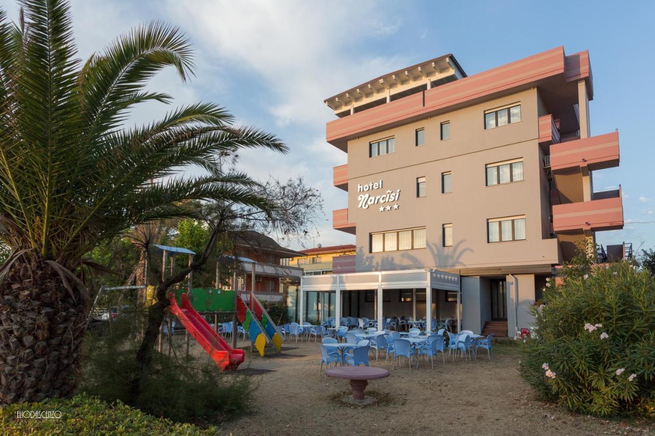 Hotel Narcisi Roseto Degli Abruzzi Esterno foto