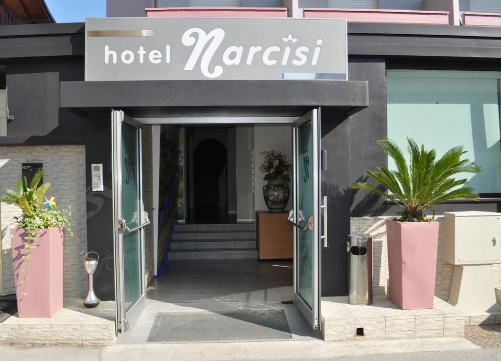 Hotel Narcisi Roseto Degli Abruzzi Esterno foto