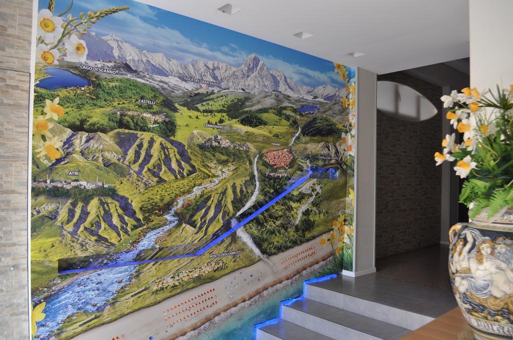 Hotel Narcisi Roseto Degli Abruzzi Esterno foto