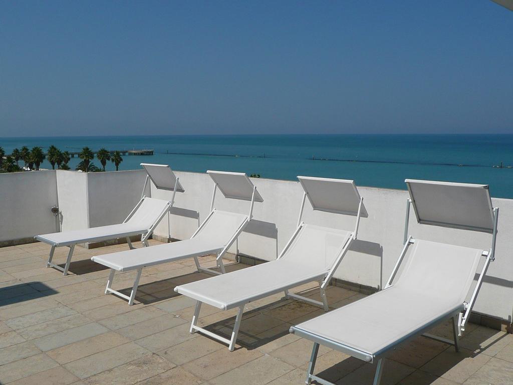 Hotel Narcisi Roseto Degli Abruzzi Esterno foto
